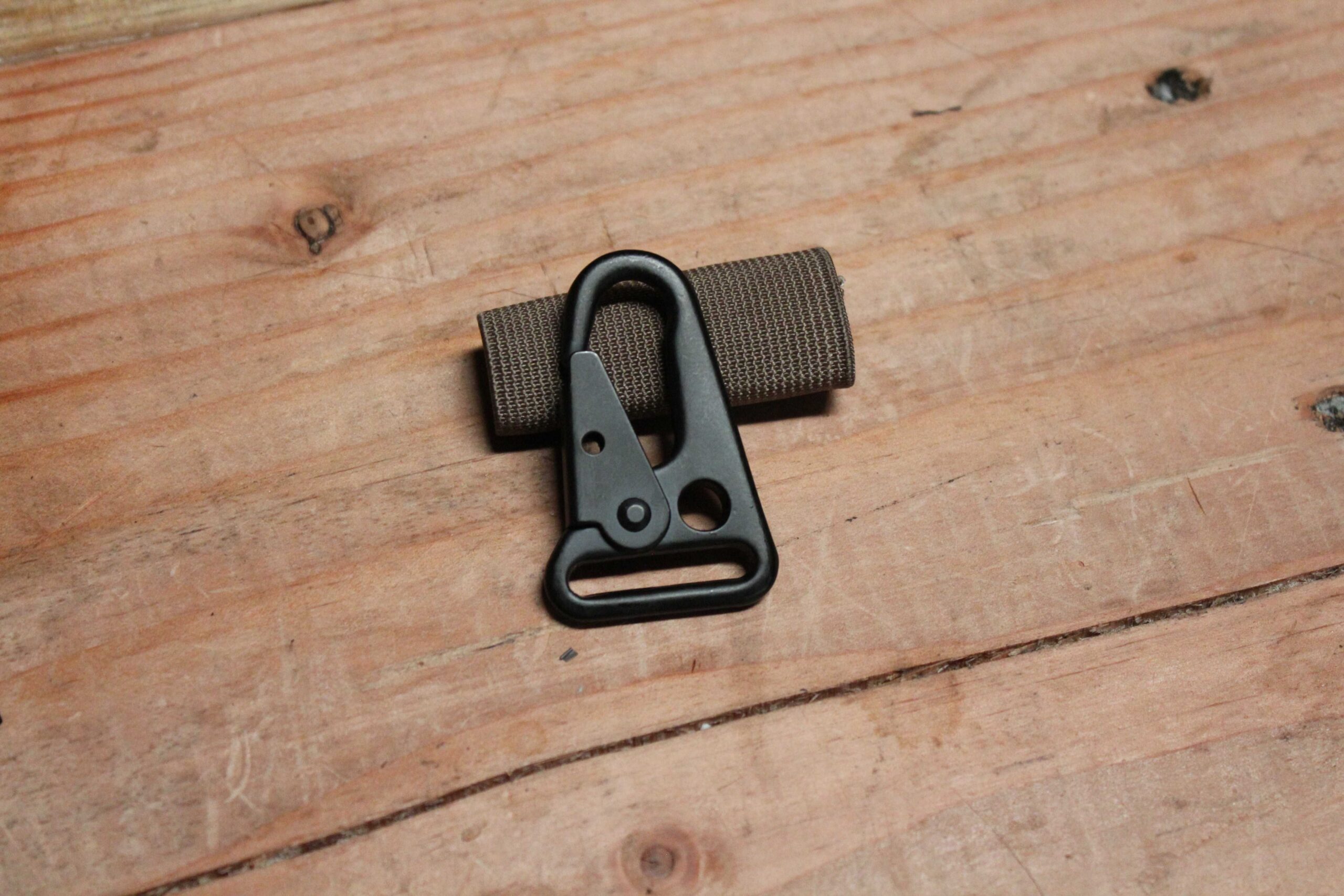 HK Clip – HK-Style Sling Hook With Noise-Killing Shroud - Image 4